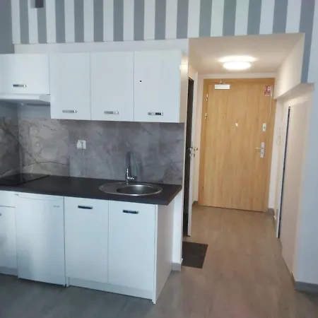 Apartment Przy Lotnisku Z Antresola 17 *