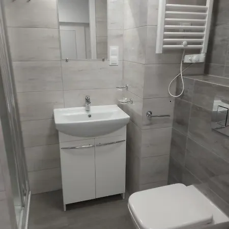 Apartmán Przy Lotnisku Z Antresola 17 Vratislav